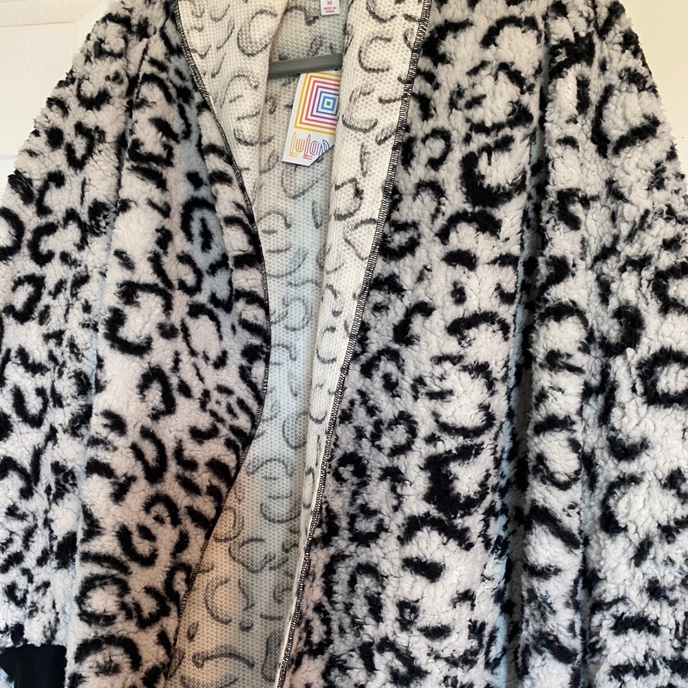 BNWT LuLaRoe Teddy Bear jacket